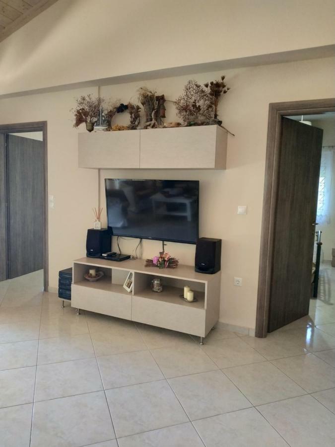 Alexandra Apartment Artemida  Bagian luar foto
