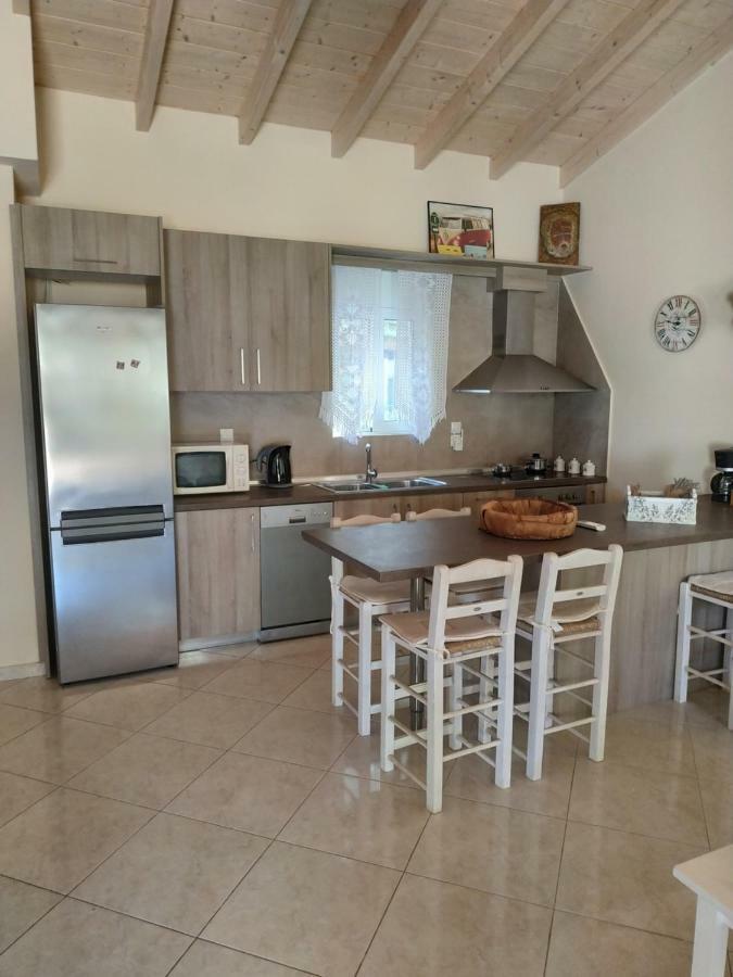 Alexandra Apartment Artemida  Bagian luar foto