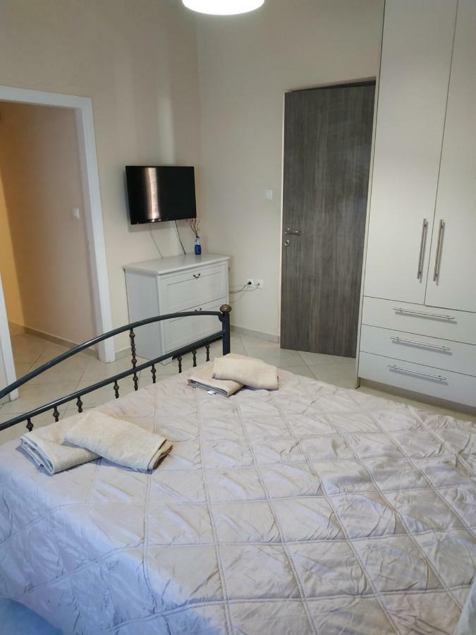 Alexandra Apartment Artemida  Bagian luar foto