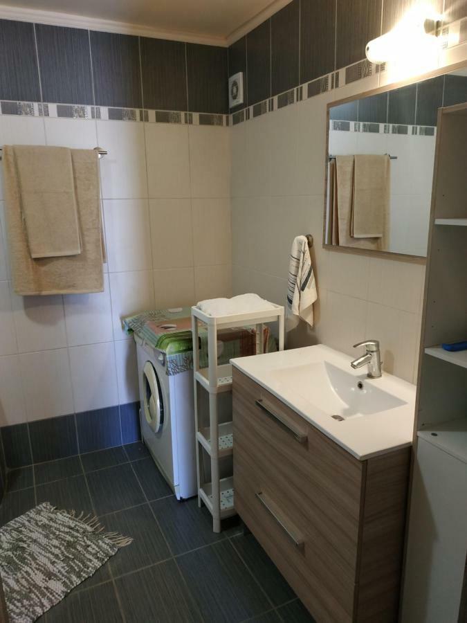 Alexandra Apartment Artemida  Bagian luar foto