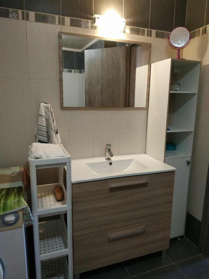 Alexandra Apartment Artemida  Bagian luar foto